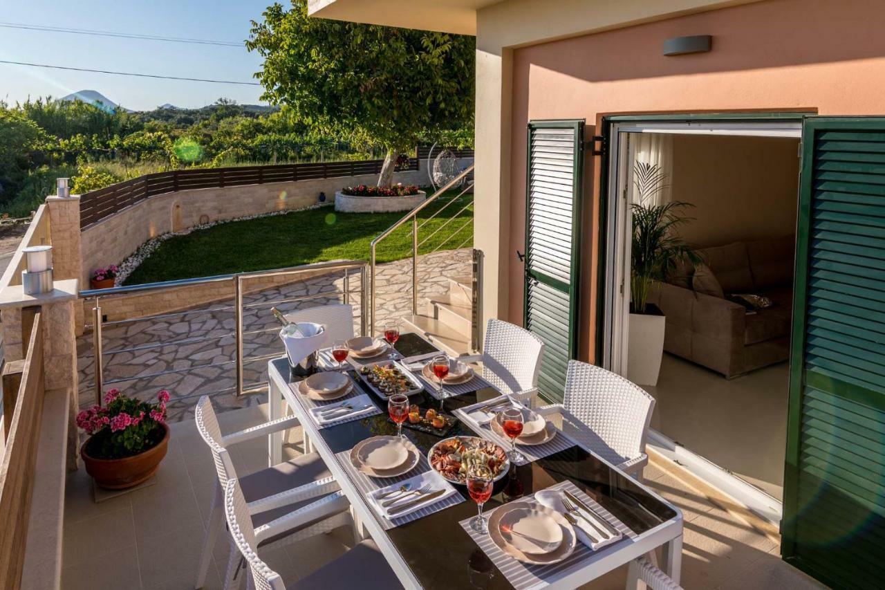 Villa Nissos by Konnect Línia Exterior foto